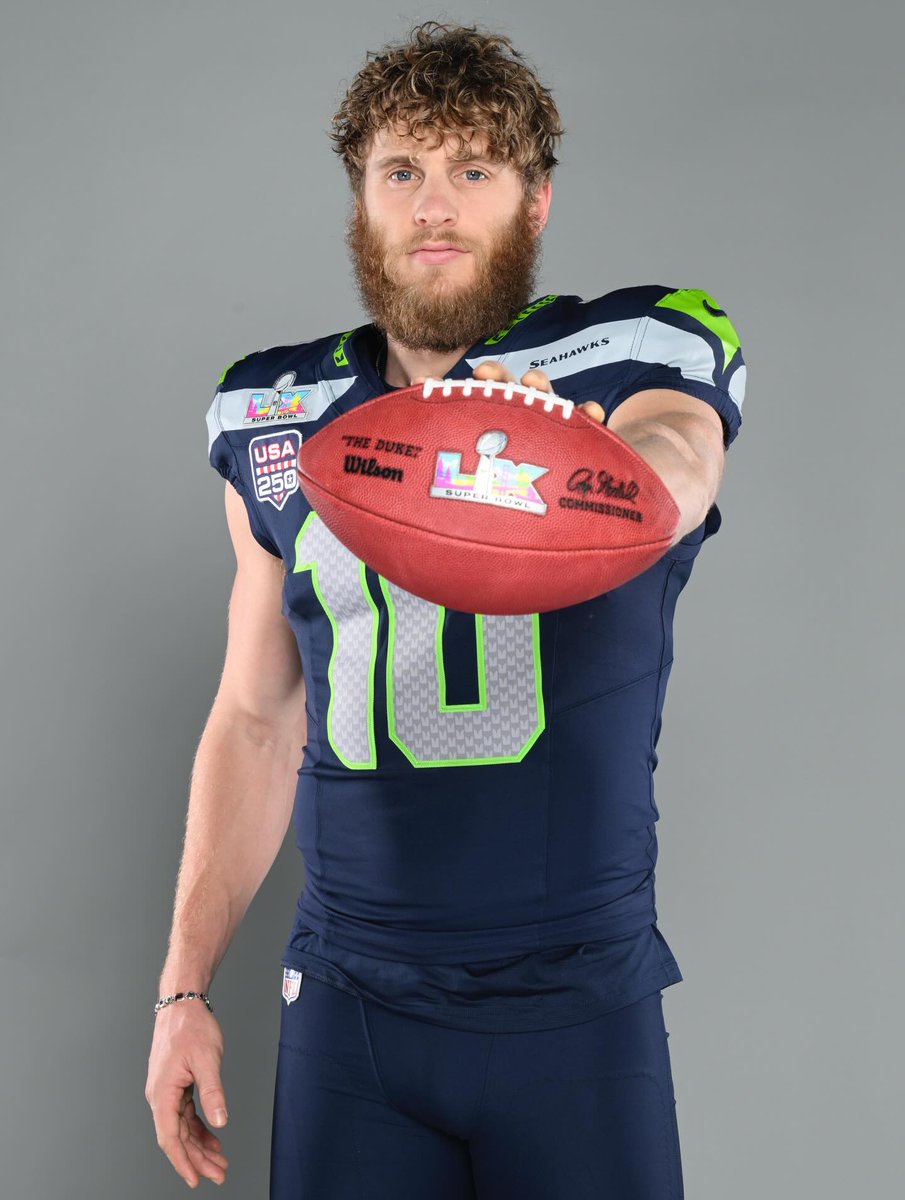 SamiOnTap's tweet photo. I am just ready to see the Seahawks get their revenge in the blue uniforms.

0-2 so far in the Super Bowl (blue), going to get our first SB win in them this time 😤 https://t.co/Oq3YazUDZ0