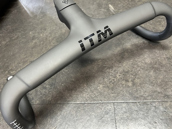 firstbicycle's tweet photo. 来週の営業時間について https://t.co/zcaNbn53JO 
＃ヨーレオ　＃QIANKUN　＃チエンクン　＃ITM https://t.co/2z3Op7t7CC