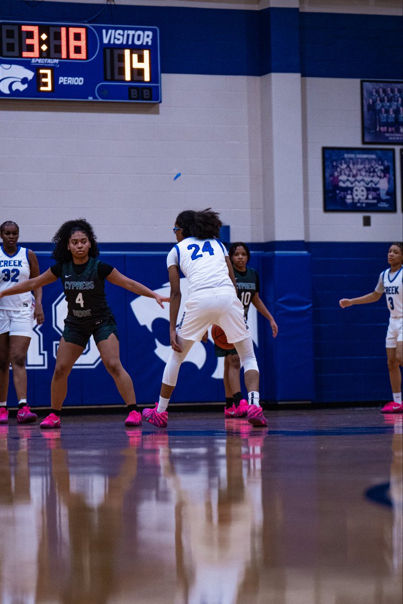 Mariyah_Dickson's tweet photo. Entering into the back half of district with a BIG game this Saturday!! Oh yeahhh and a burger girl nomination!! #Grateful https://t.co/30B2NbyWOk