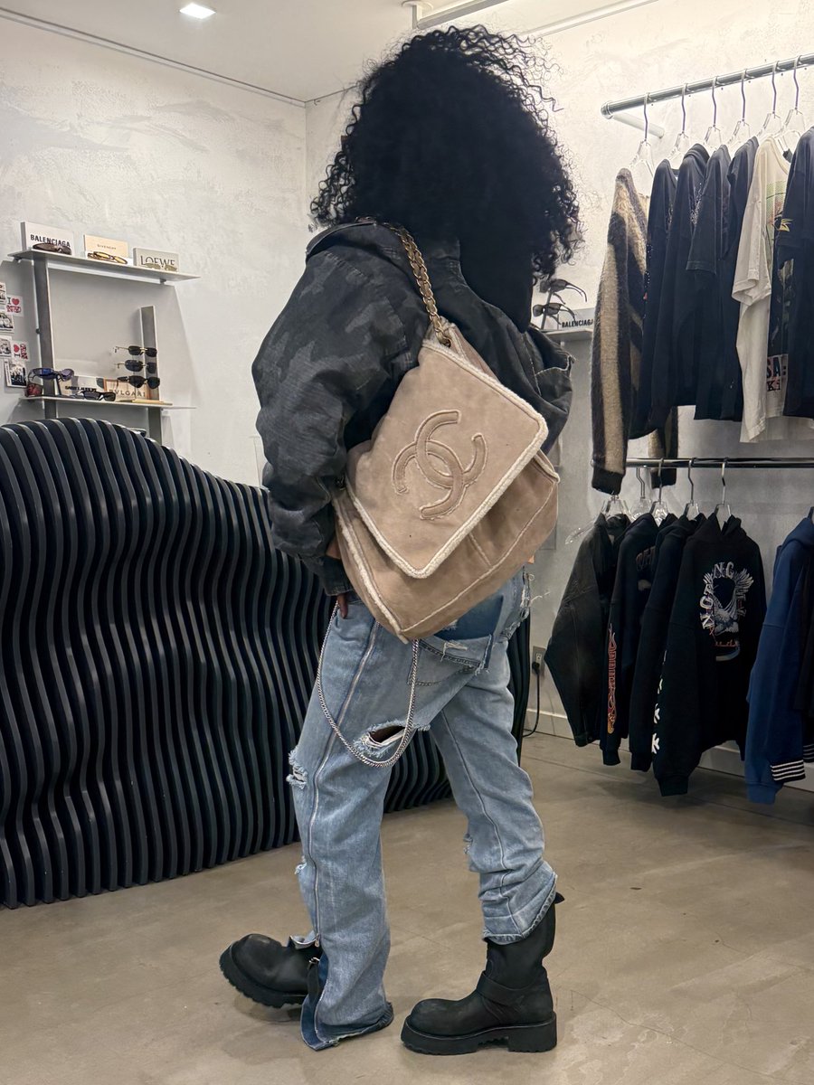 take me chanellllllll