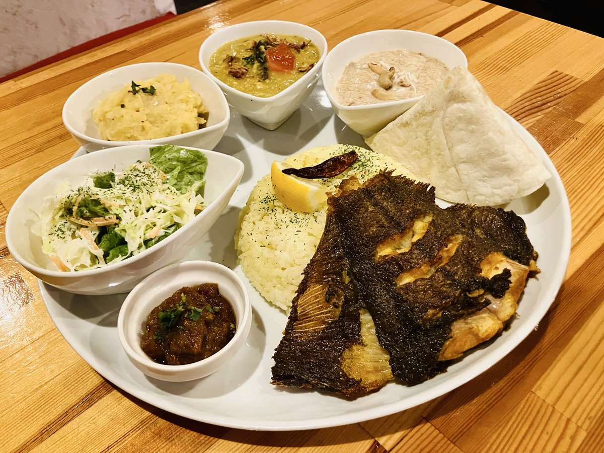 RahmaniaSunali's tweet photo. 来月の"お魚ターリー"は、メイン料理「鰈のバジ（ベンガル風揚げ焼き）」に加え、付け合わせに「シュッキボッタ（干魚のマスタードオイル和え）」をご用意いたします。
2月１日より販売開始！どうぞお楽しみに!

#ベンガル料理 #ベンガルビストロスナリ #ビリヤニ #ケバブ #カレー #ハラル #東京 #大塚 https://t.co/2xnS8D6NqP