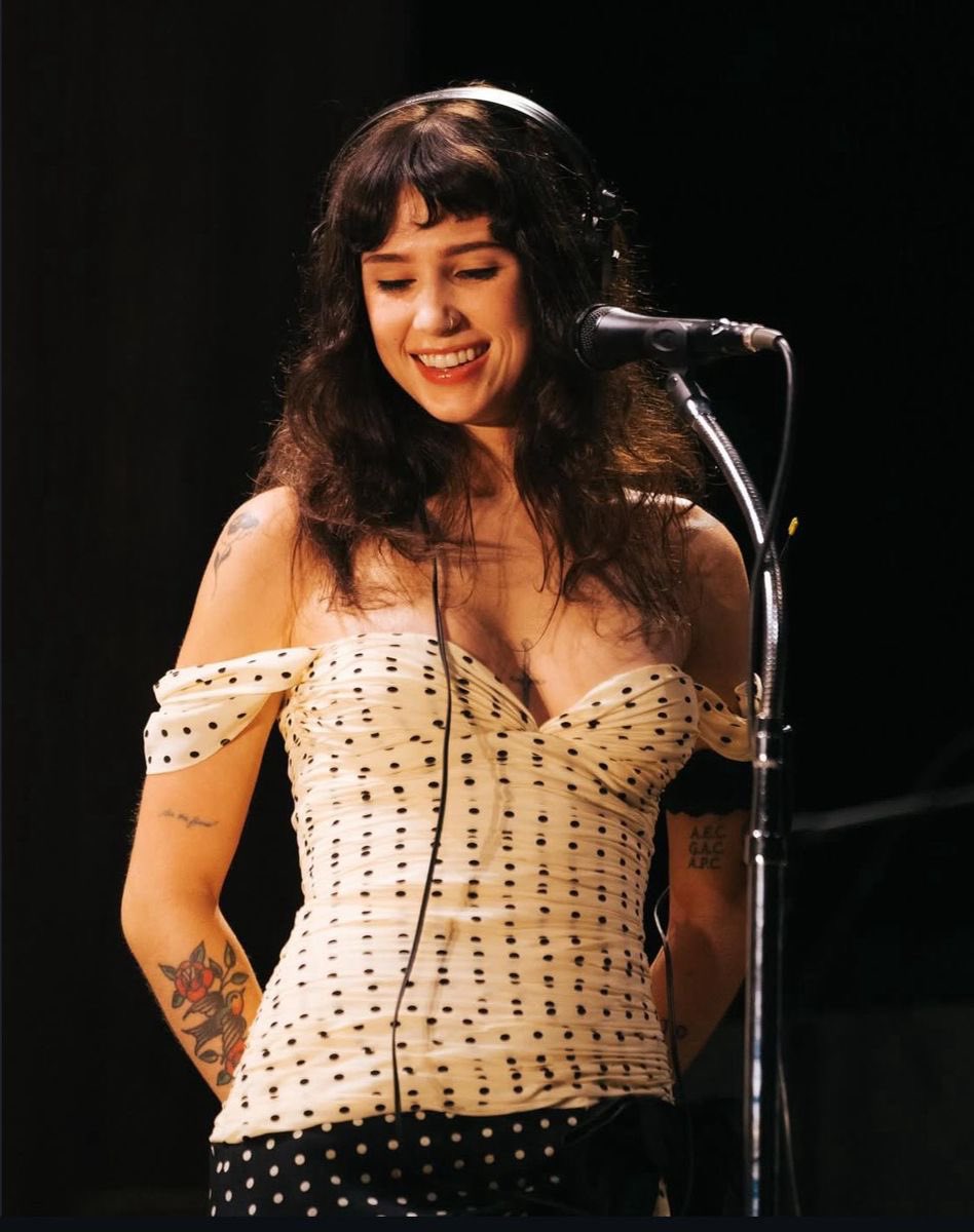 clairo media 🗝️ (@sourcecottrill) on Twitter photo 