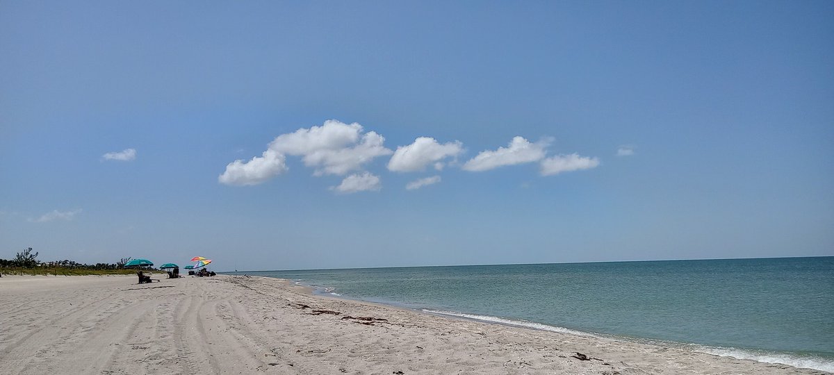 OBee1975's tweet photo. @RonDeSantis Much prefer never crowded Captiva Island. https://t.co/ydDE00atn8