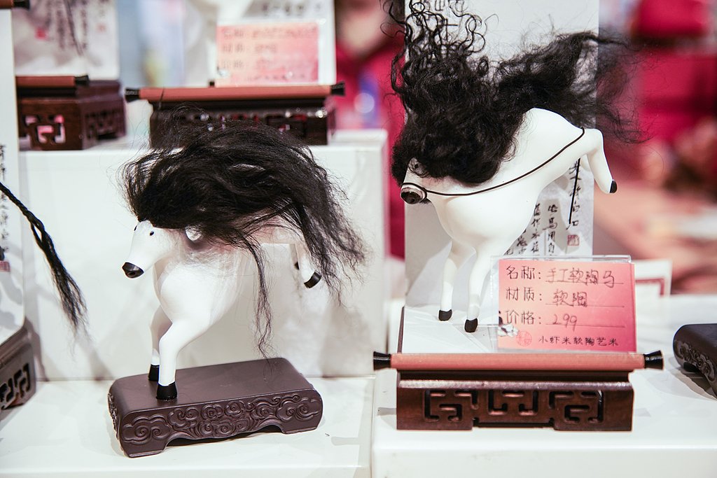 作業員のちょっとしたミスで口の部分の縫い目が逆さまになった不良品