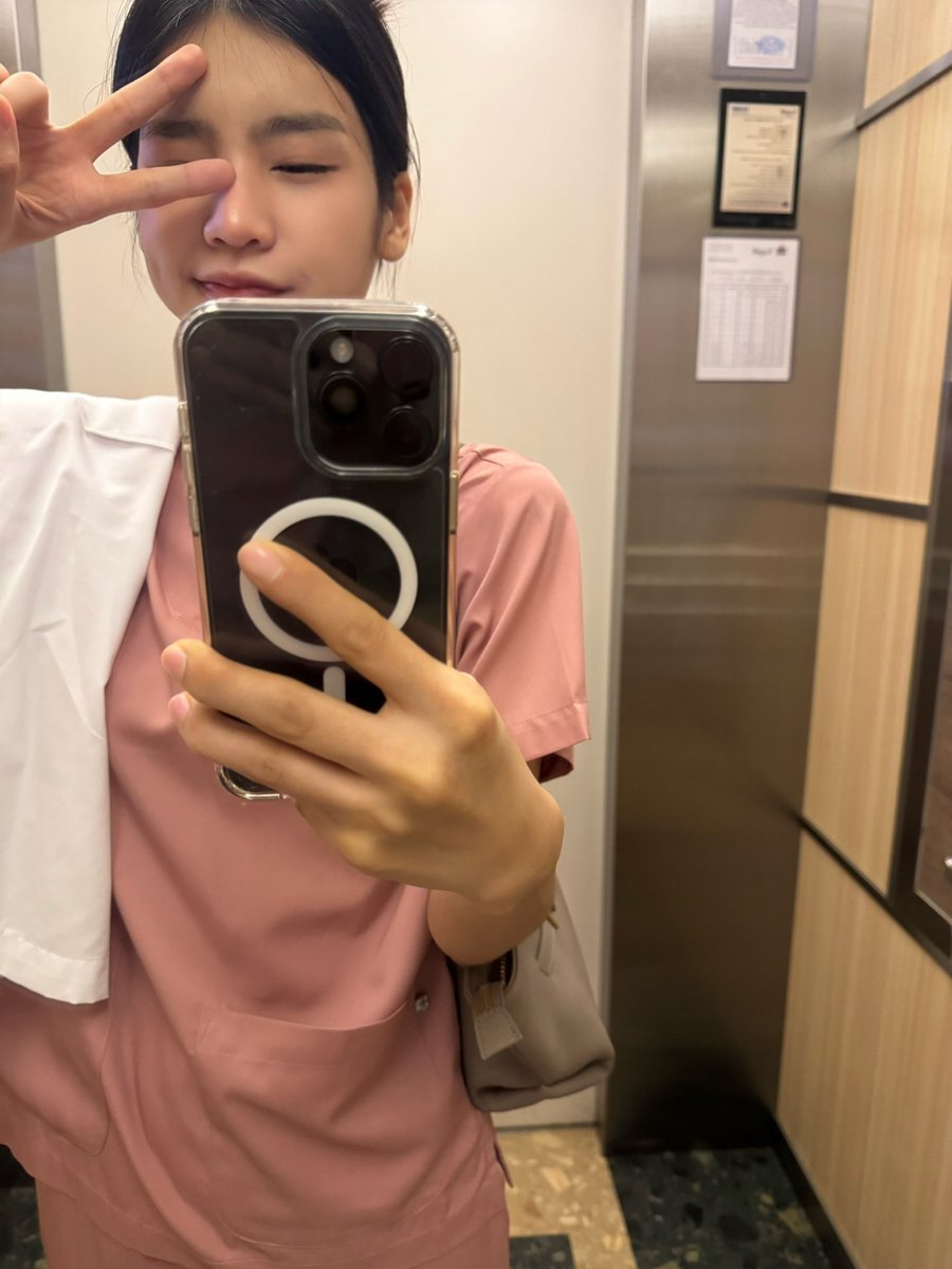 It’s Friday y yayyyy ~
#KHAOPOAD