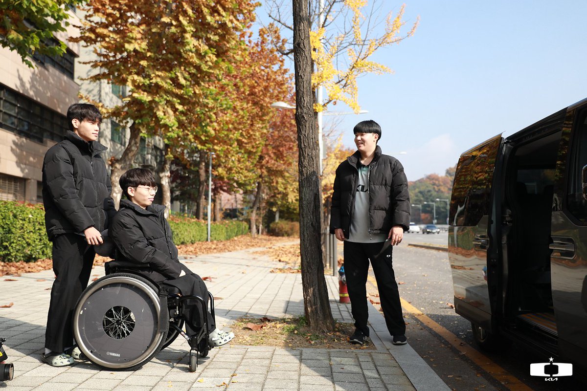 DplusKia's tweet photo. 한계없는 세상, 더 넓은 세상과 마주하다. 
The Kia PV5 WAV와 함께한 Dplus Kia의 한계없는 이야기.
 
The boundless journey: Dplus Kia X Kia PV5 WAV.
 
📺https://t.co/Gt8N8JUp3y
 
#기아 #Kia #TheKiaPV5WAV #DplusKia https://t.co/962qAh3YoW