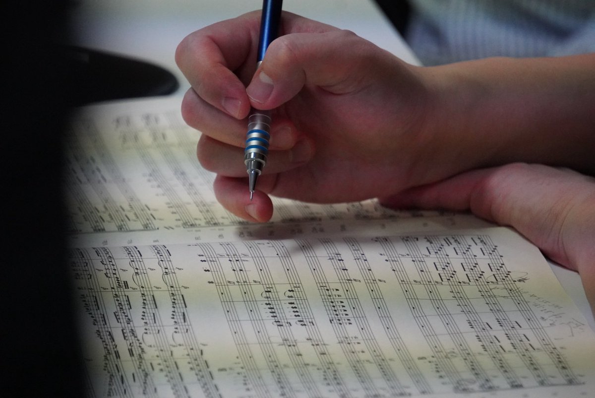 bach_collegium's tweet image. 【BCJ – "The Path to Beethoven Vol. 1": Recording the Symphonies】

＼🌟BCJ「ベートーヴェンへの道 Vol. 1」 🎻／

今回のプロジェクト「ベートーヴェンへの道」は、
コンサートシリーズにとどまるものではありません！

現在、ベートーヴェンの交響曲1番と2番のレコーディングも進行しており、