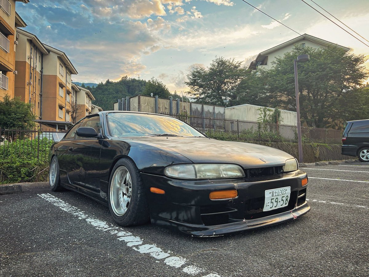 Jyu_go9's tweet photo. #仕様パクられる心配がない車乗りの会
まず圭オフバンパー持ってる人がほぼおらん笑
デモキャン復刻でたしwave羽もちょくちょくいるけど🤔 https://t.co/l7uSZfWfHE
