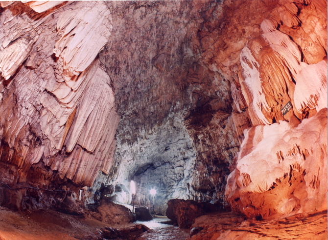 鍾乳洞 #自然 #全国 自然がつくり上げた神秘の世界を探検✨個性ある