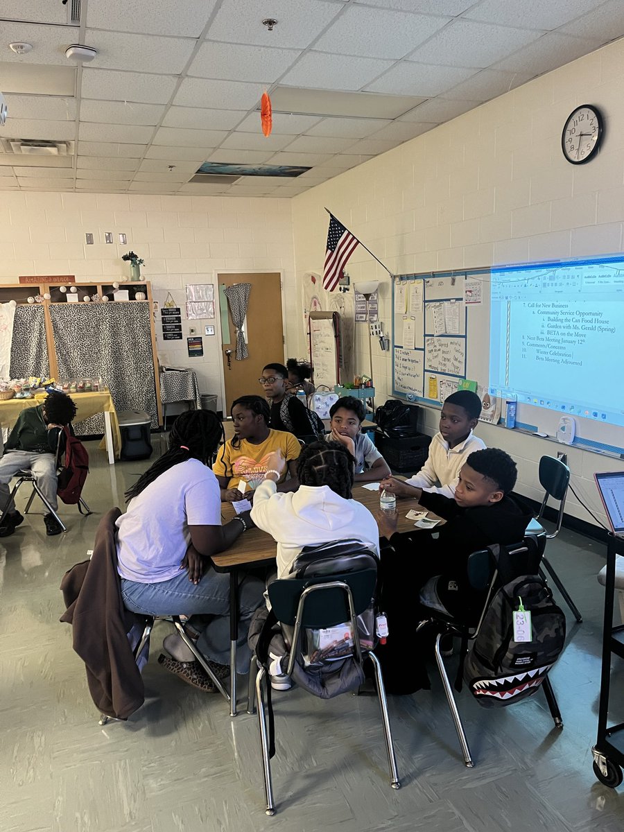 Dr_B_Inspires's tweet photo. Our last **Beta Club meeting of 2025** 💙✨
Closing the year strong with leadership, service, and big goals ahead!

#BetaClub #Bobcats #StudentLeadership #BetaPride #MoreToCome https://t.co/RKFKsEj1mU