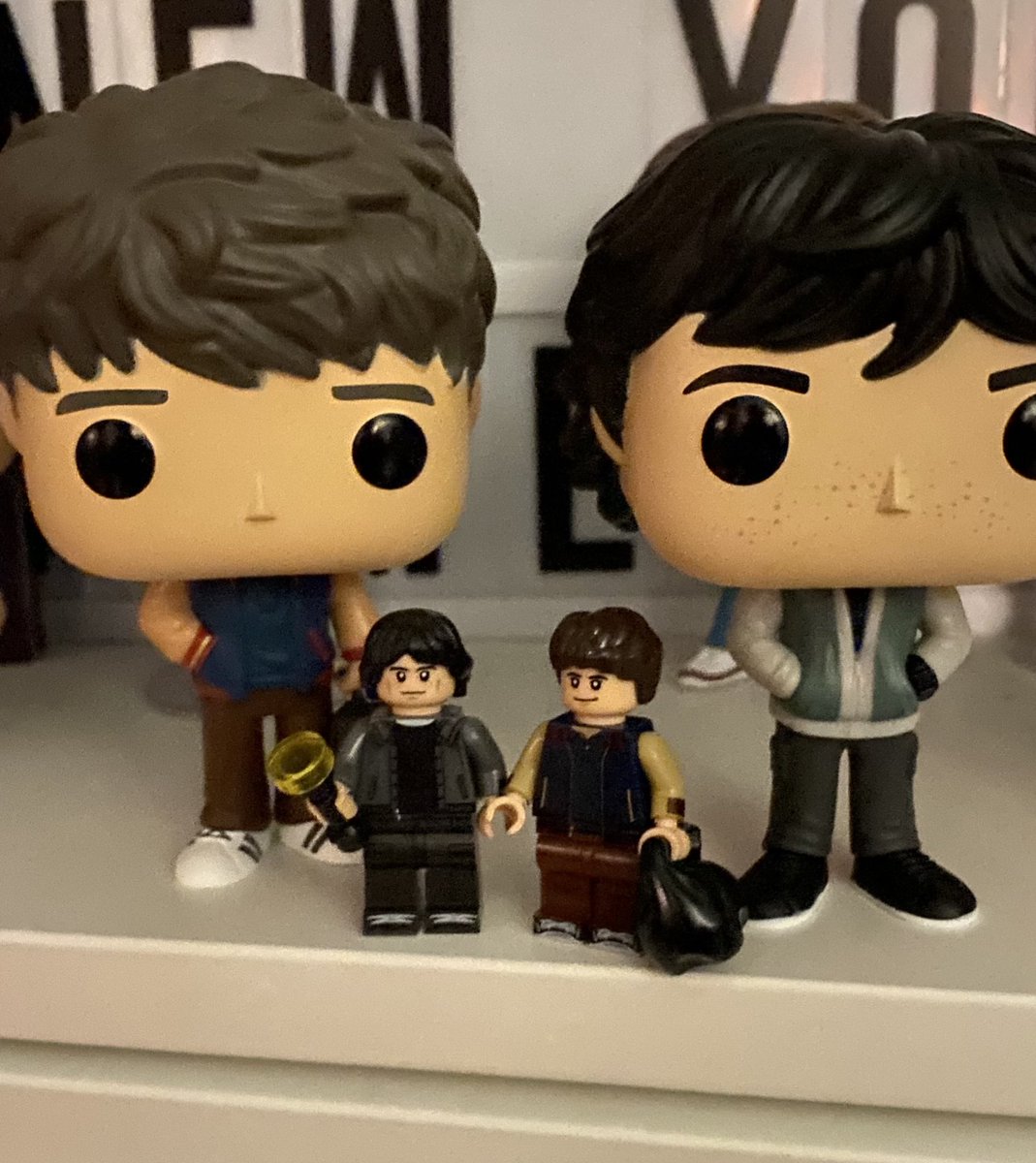 byclairsx's tweet photo. byler with byler legos https://t.co/Rs6WY4AI3A