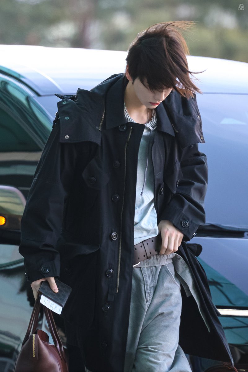 182cmtall's tweet image. SHIN JUNGHWAN
PLEASE NEVER CUT YOUR HAIR