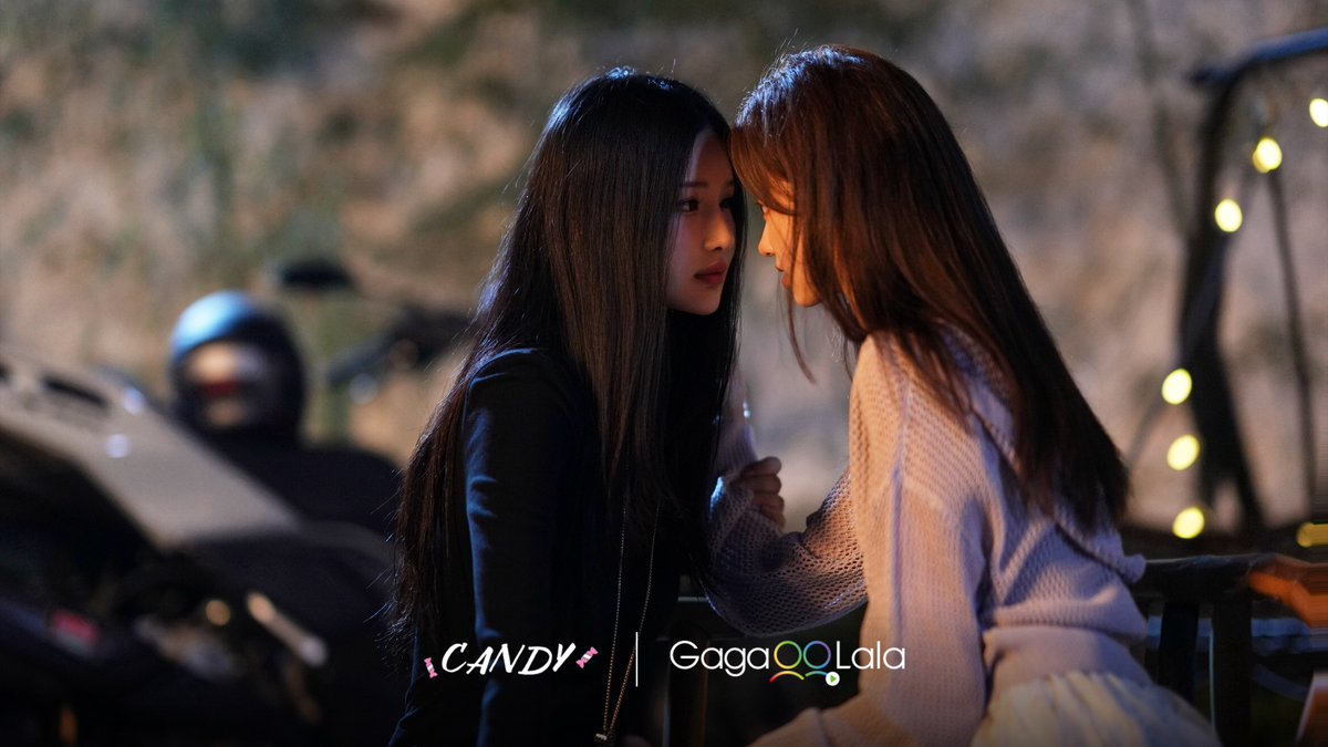 gagaoolala's tweet photo. 📢 𝑷𝑹𝑬𝑴𝑰𝑬𝑹𝑬
🍬 #CandyEP3
Hot girls yearn at each other and make out and still do not make things official! C'mon lesbians, it's been 10 years
Watch here ▶️ https://t.co/X6buoH2fId
⏰ FRI 8PM GMT+8
🌎Worldwide
#糖果 https://t.co/eEwDeweIUw
