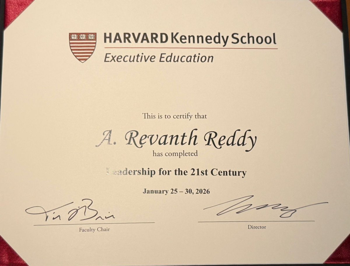LVReddy73's tweet image. #Telangana Chief Minister A. Revanth Reddy and a cohort of 62 students at the #Harvard Kennedy School successfully completed their executive education programme.

The programme, titled “Leadership in the 21st Century,” was conducted daily from 7 a.m. to 6 p.m.

Classes were held
