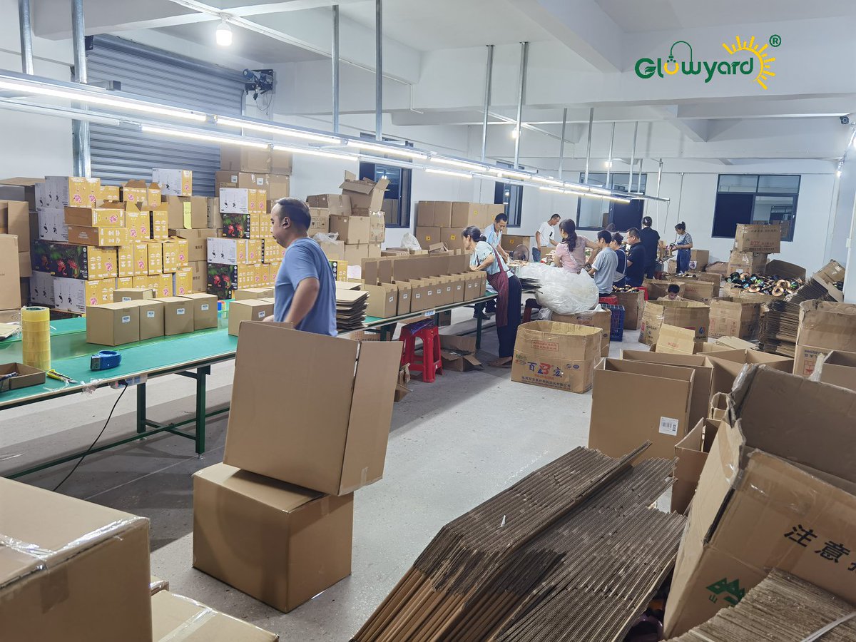 soumehome2024's tweet image. GlowYard provides complete wholesale &amp;amp; custom solar outdoor lighting solutions — from design and prototyping to tooling, mass production, packaging, and global delivery.
One factory. All-in-one supply. Zero worries.
#SolarExport #gardendecor #wholesale #PremiumSolarLighting