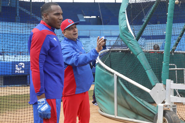 Preselección cubana de beisbol sin asueto en el Latino
Hoy desarrolló su décima jornada de preparación de cara a la Serie de las Américas y el Clásico Mundial de #Beisbol. #Cuba #BeisbolCubano #DeporteCubano 
jit.cu/NewsDetails.as…