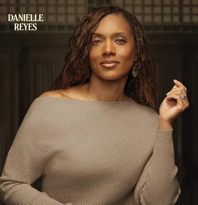 Candiace and Rob going against each other close enough welcome back Carolyn and Danielle 
#TheTraitorsUS