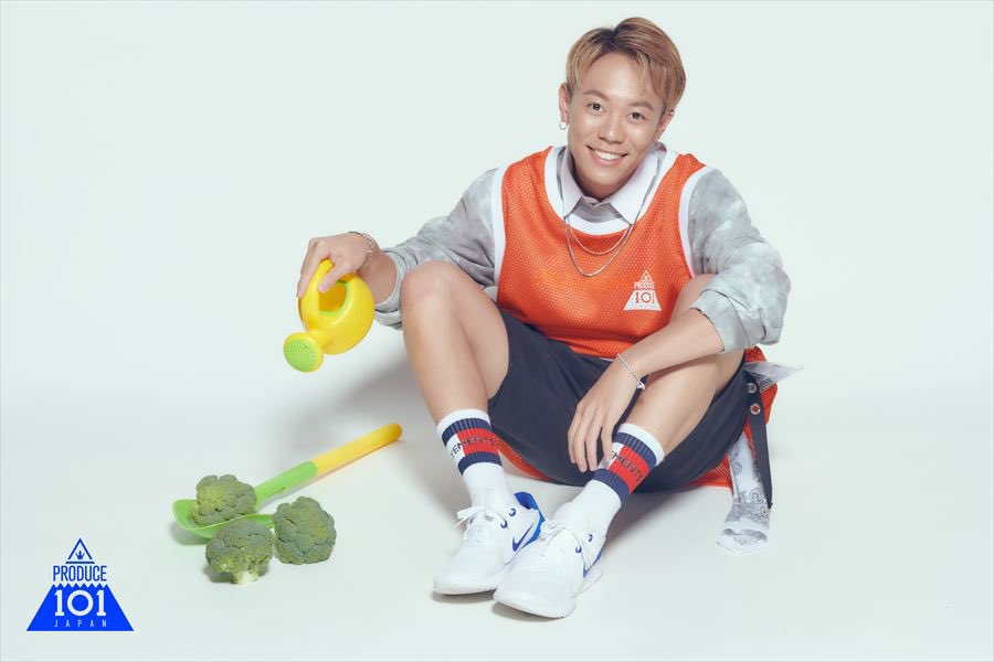 違う、日プ練習生ってのはもっとこう、デカいレゴブロックに足乗せたり、ブロッコリーに水やったりするんだよ