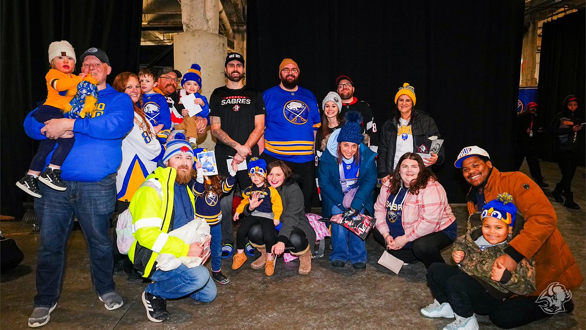 Alex Tuch hosted Bornhava in his suite tonight ☺️

Thank you all for coming and celebrating the win with us!