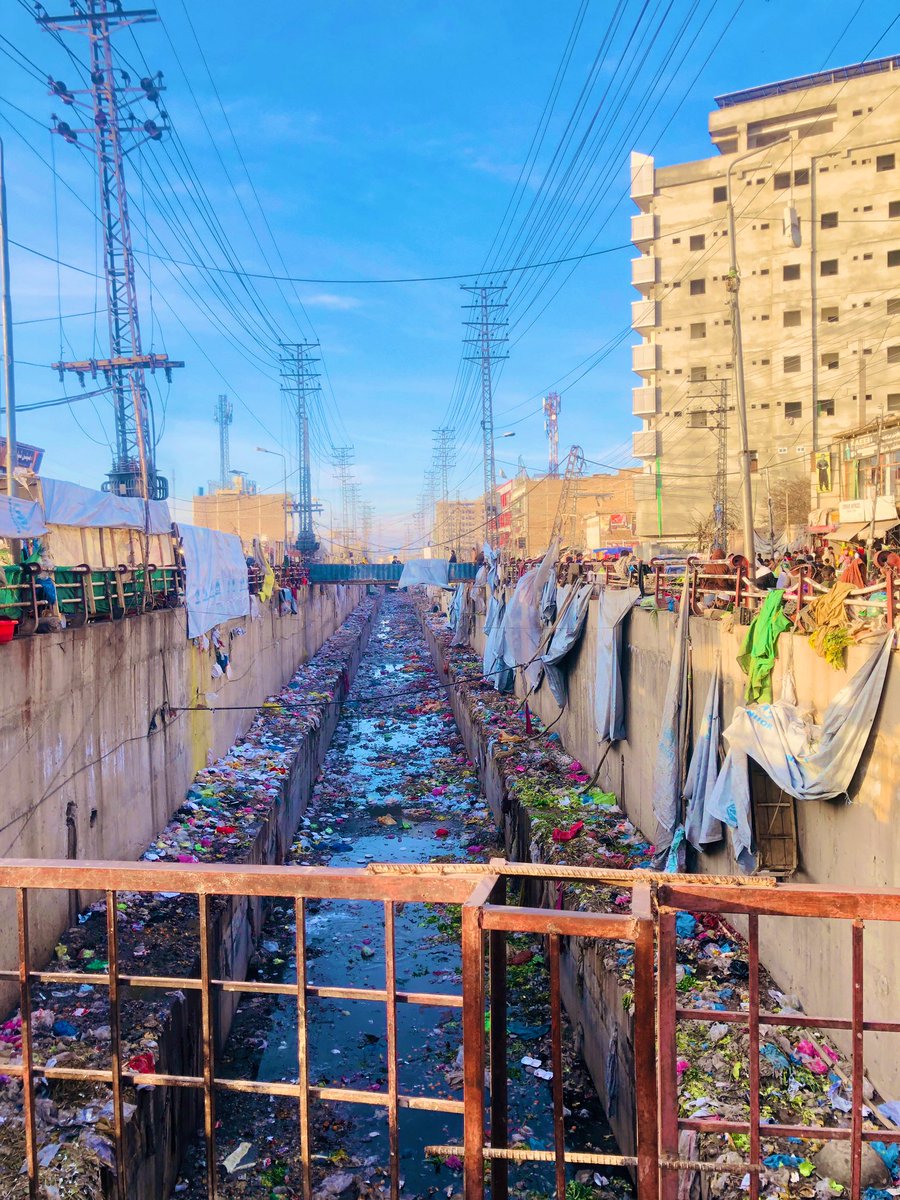 د پېښور هغه بازار چې اکثر د ګندګۍ سره مخ وي — بورډ بازار!

<a href="/MeenakhanAfridi/">Meena Khan Afridi</a>