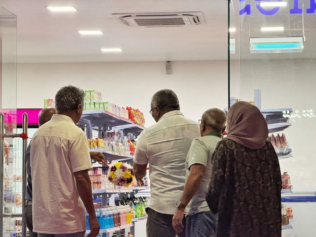 ENZImv's tweet photo. 🎉 ENZI GRAND OPENING – HULHUMALÉ PHASE 2 🎉

We are delighted to announce the grand opening of our new ENZI shop in Hulhumalé Phase 2!

A heartfelt thank you to Mr. Ahmed Zuhoor for doing us the honor of officially opening our new store. https://t.co/RX4ADt4B4G