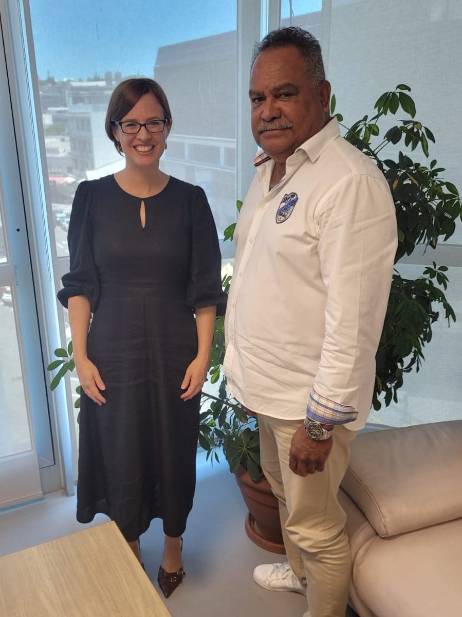 Aujourd’hui, la Consule générale d’Australie, a partagé un moment chaleureux avec Samuel Hnepeune, membre du gouvernement chargé des affaires maritimes, des infrastructures maritimes, portuaires et aéroportuaires, ainsi que des questions liées à la recherche, à la valorisation