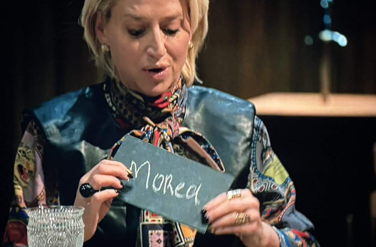 melbrown00's tweet image. Dorinda is just out here doing any damn thing
#TheTraitorsUS