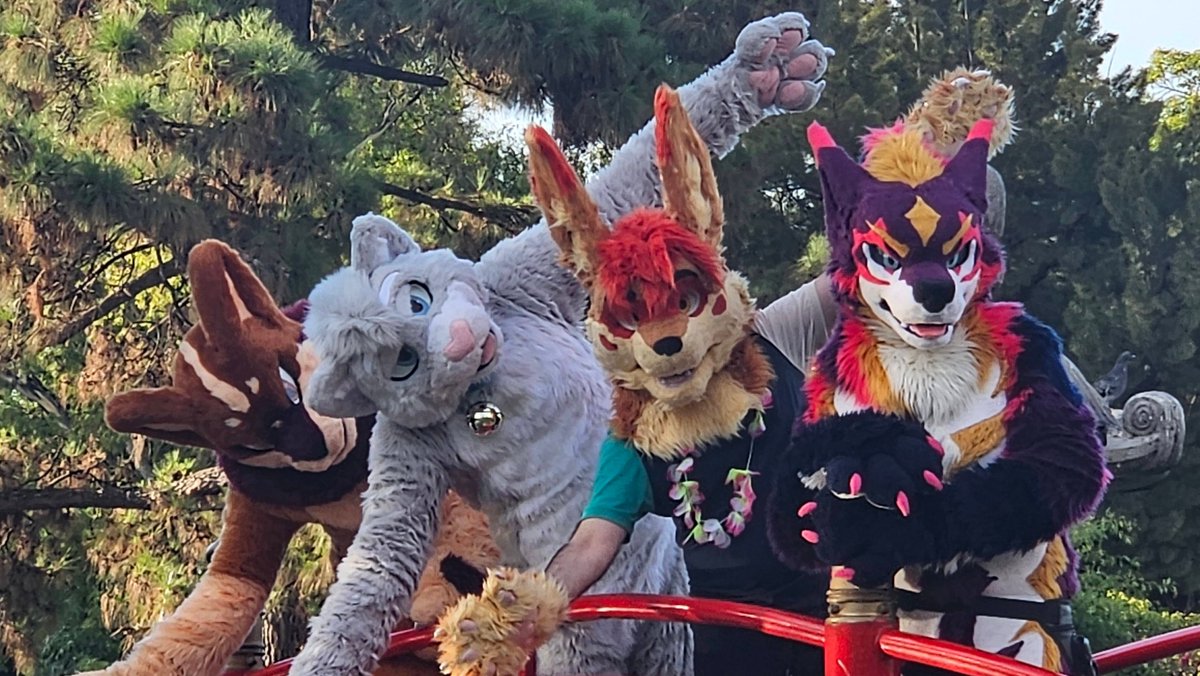 これはきぐるみ花月がラテンアメリカを訪れるのは初めてのことですか？
Maybe first Kigurumi Kagetsu visiting Latin America? 🥰🌎
✂️: <a href="/kigurumikagetsu/">きぐるみ花月/Kigurumi Kagetsu</a> 
📷: <a href="/justZaqueo/">zΛqueo~ 🎋📿</a>