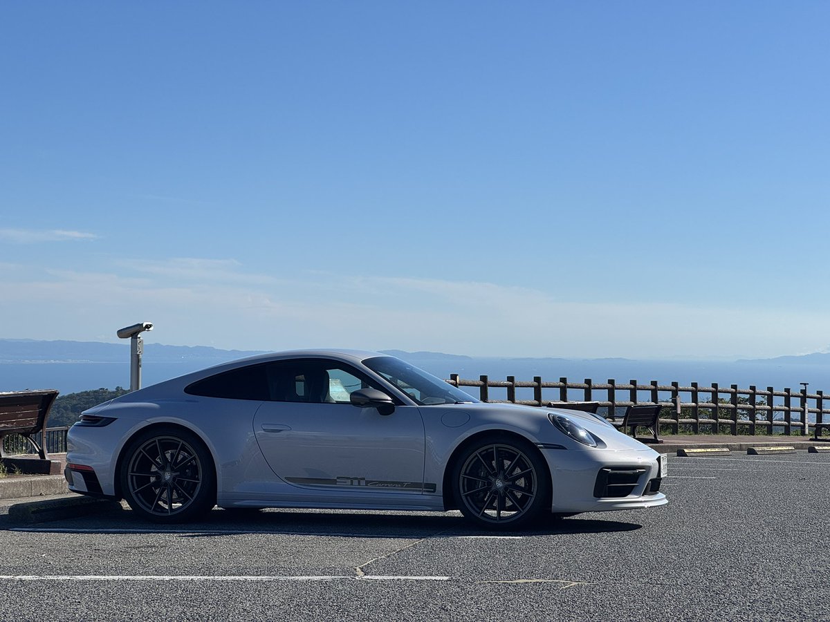 911_carreraT's tweet photo. 一生懸命働いてポルシェを買おうとしてる方へ
焦る必要はない無理して買った一台より、積み重ねた先で迎えた一台の方が、確実に深く刺さる。仕事に向き合った時間、我慢した判断、全てに意味がある。ポルシェは、夢じゃない。全てが整った時に自然と来ます。その時に迎える一台は、きっと特別な1台です https://t.co/zirC8saZsL