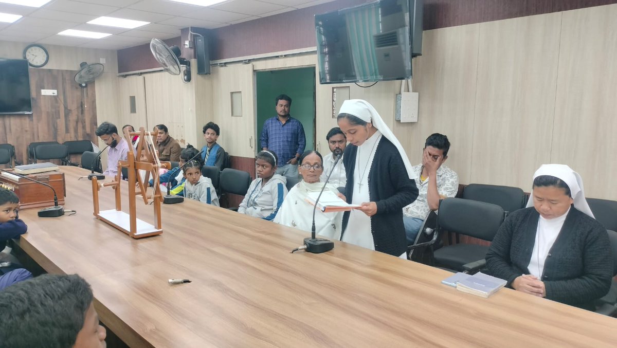 জাতির জনক মহাত্মা গান্ধীর মহাপ্রয়াণ দিবস উপলক্ষ্যে চন্দননগর মহকুমা তথ্য ও সংস্কৃতি দপ্তরের উদ্যোগে মহকুমাশাসকের কার্যালয়ের সভাকক্ষে  আয়োজন করা হয়েছিল সর্বধর্ম 'প্রার্থনা সভা'। উপস্থিত ছিলেন মাননীয় মহকুমাশাসক,চন্দননগর শ্রী আশুতোষ কুমার আই.এ.এস. সহ  অন্যান্য বিশিষ্ট ব্যক্তিরা।