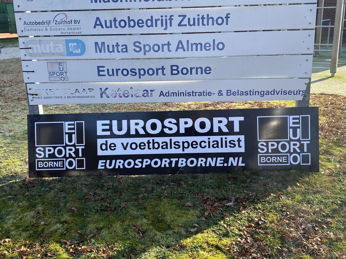 @eurosportborne is nu ook sponsor in Bornerbroek. De plaatselijke trots <a href="/RKSVBornerbroek/">RKSV Bornerbroek</a> krijgt dit #reclamebord langs het hoofdveld #boarding