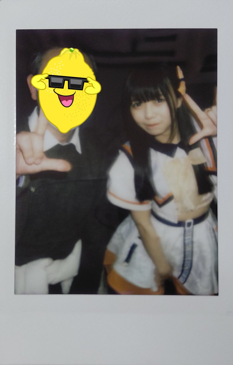 ojiremon's tweet photo. 昨日の出来事

対バン被ったので。
チェキツイしろと言われましたので(笑)

 #あんなかわいい https://t.co/sYdgD9eQaV