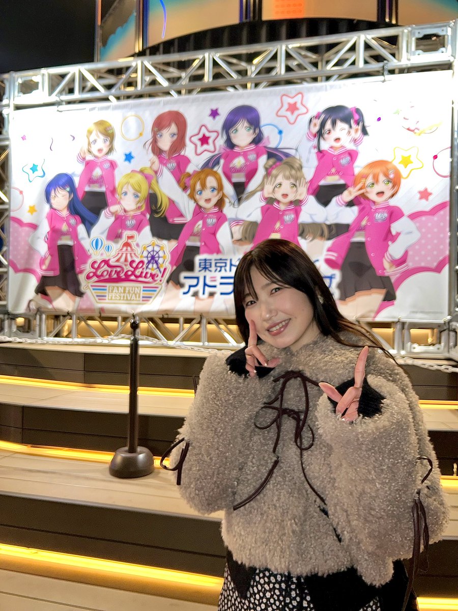 ofuton_to_gohan's tweet photo. 楽しかったです！ありがとうございました！✨

カメラロールが彩さんでいっぱいです！！☺️🐰

お気に入りの写真たち...！どれも全部素敵🥹

🌃📸🎡🎢🩶🤍🎀
#lovelive   #μʼs 
#ファンフェス https://t.co/Hzi6bDeGqK