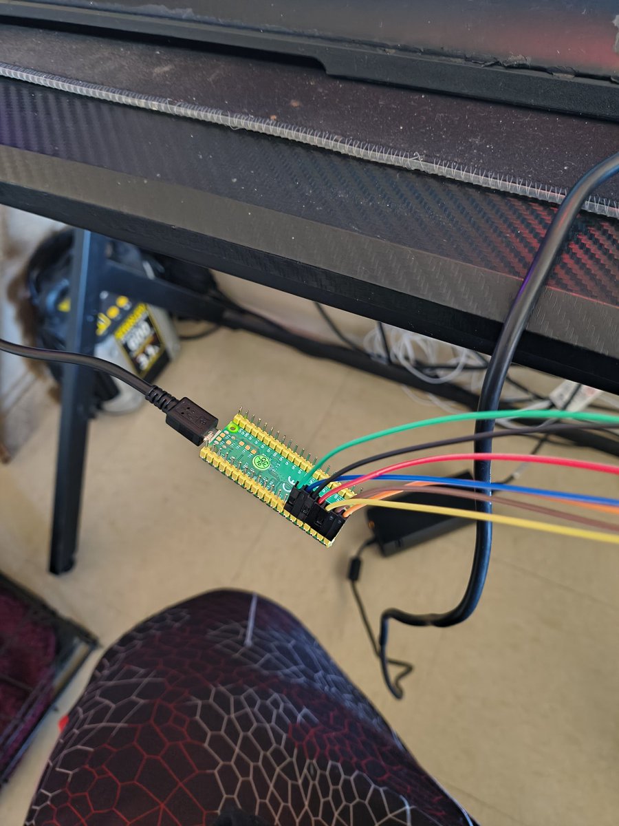 Ghost_urzikstan's tweet photo. A custom rgh'd modded Xbox 360 I built https://t.co/o62mpludZN