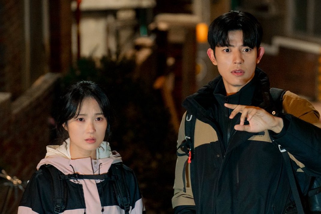 No Tail To Tell Episode 5 Preview: Kim Hye Yoon and Lomon Confront Mysterious Midnight Visitors No Tail To Tell Episode 5 Preview: Kim Hye Yoon and Lomon Confront Mysterious Midnight Visitors