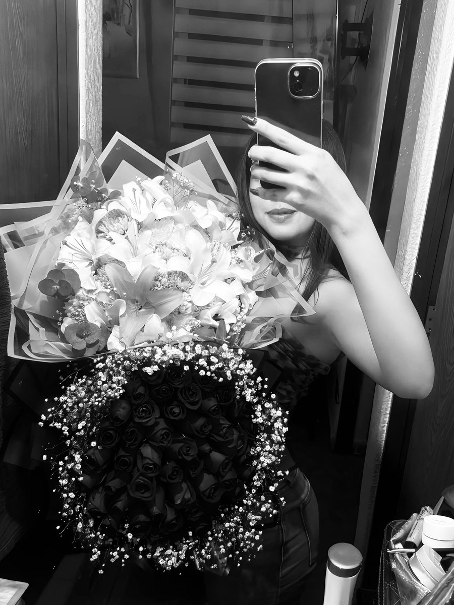 Solo 1 vez le tuve q decir q flores m gustaban 🥰
