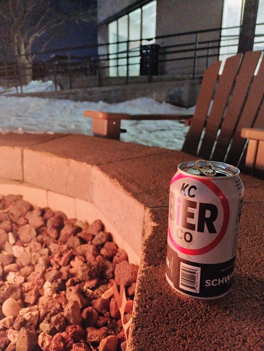 BeerSnobSean's tweet image. Taking full advantage of the hotel amenities, I've hit the hot tub, the pool &amp;amp; the fire pit outside that they for some reason have lit but it works perfectly for a fella who lives #upnorth even though it's too chilly out for most. @qblacklock #beer