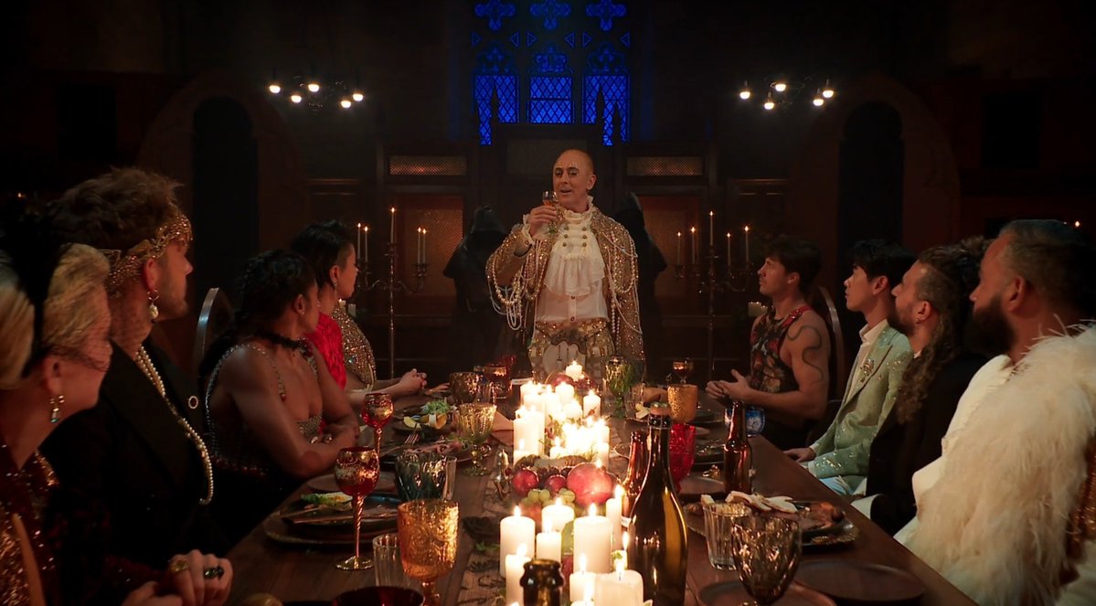 gibsonoma's tweet image. Hey Alexa, play "Whatcha Say" by Jason Derulo. #TheTraitorsUS