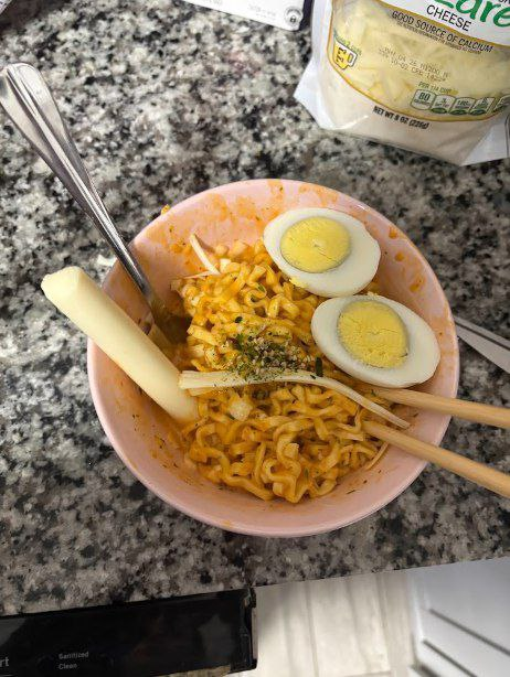 wildalice013's tweet photo. yeah im eating.stay mad; https://t.co/IJjImgHiJF