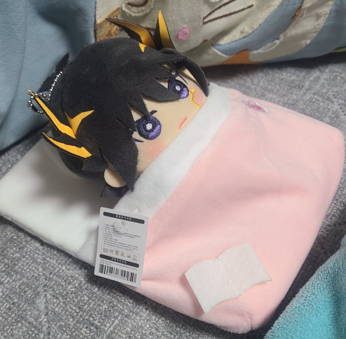 hoshinonaikai's tweet image. 여러분...?? 그리고 너무너무너무 귀여운걸 보여드립니다
저 이제 게버지 침구 장만해드렸습니다
이불 따땃하게 덮고 장판도 틀어드렸어요