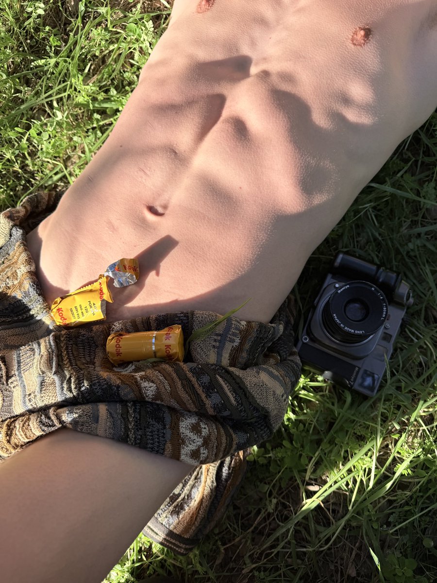 Varanoco's tweet image. What film do you shoot on?