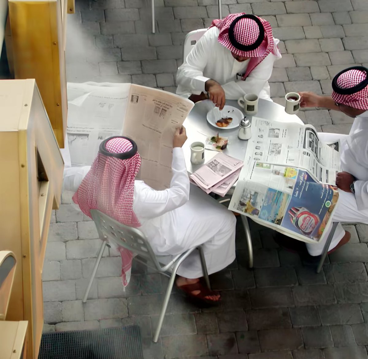 alrougui's tweet photo. صباح سعودي 2002 https://t.co/Kd6o9iEgog