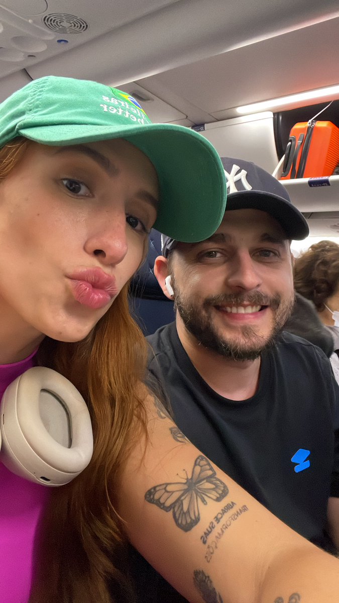 kakarolis's tweet photo. Simplesmente não consigo mais viver meus dias sem esse homi.
4 noites sem dormir c ele: tô doente e sem dormir. kkkkkkk 💜 https://t.co/iWhlZnjPVY