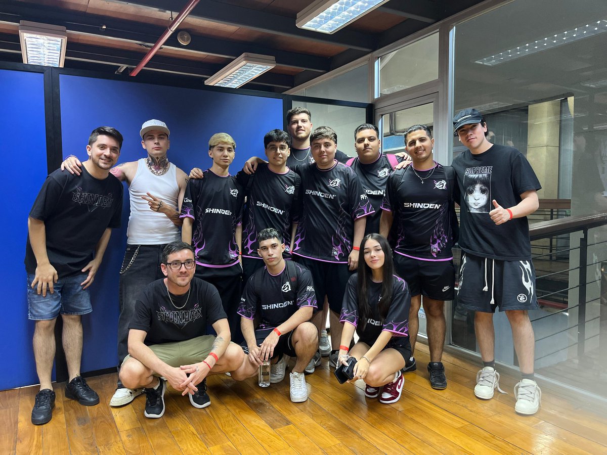 ShindeN' tweet media