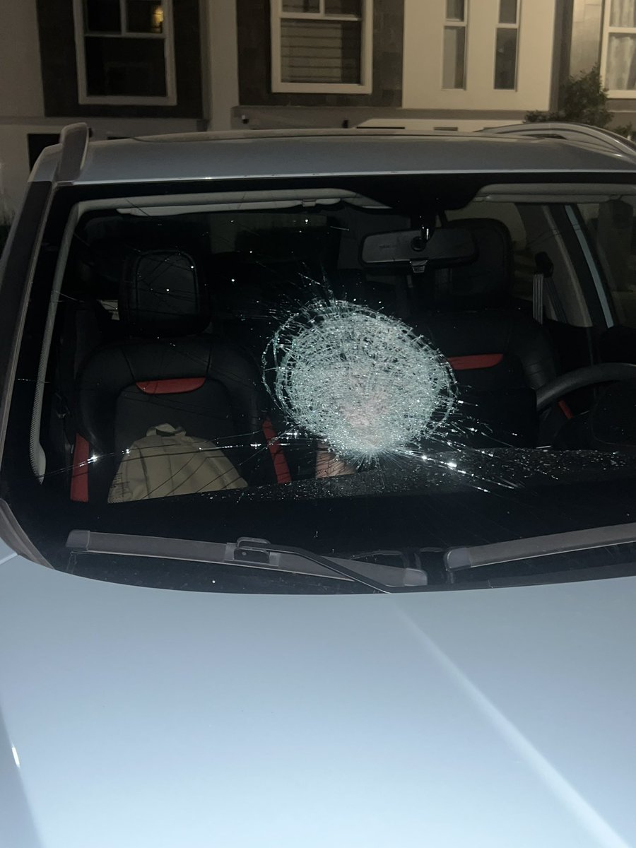 _VeraFernandez's tweet photo. Por la mañana, un diputado de Morena comentaba que la percepción de inseguridad en Puebla era sólo eso, percepción. 

Temo decirles que en los hechos, la inseguridad es real.  Hoy me tocó un intento de asalto sobre la autopista, a la altura de Villa Frontera. https://t.co/FO1MJTnsVN