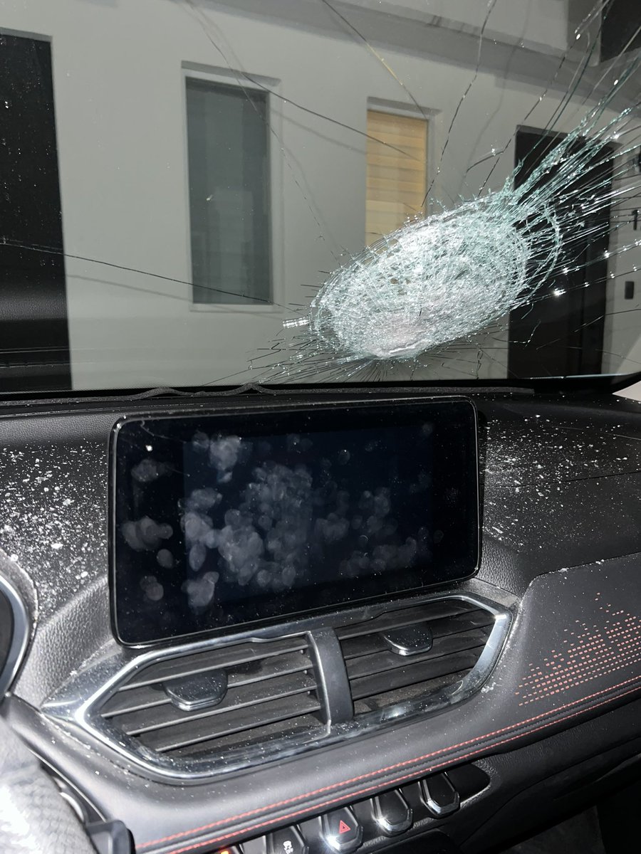 Por la mañana, un diputado de Morena comentaba que la percepción de inseguridad en Puebla era sólo eso, percepción. 

Temo decirles que en los hechos, la inseguridad es real.  Hoy me tocó un intento de asalto sobre la autopista, a la altura de Villa Frontera.