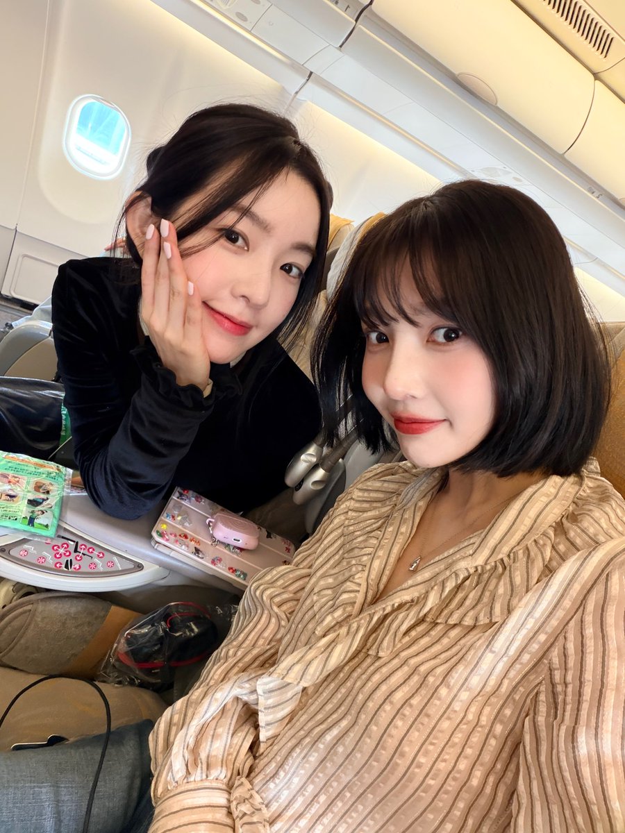 조이 아이린 비행기셀카 너무 달콤하다 ㅁㅊ