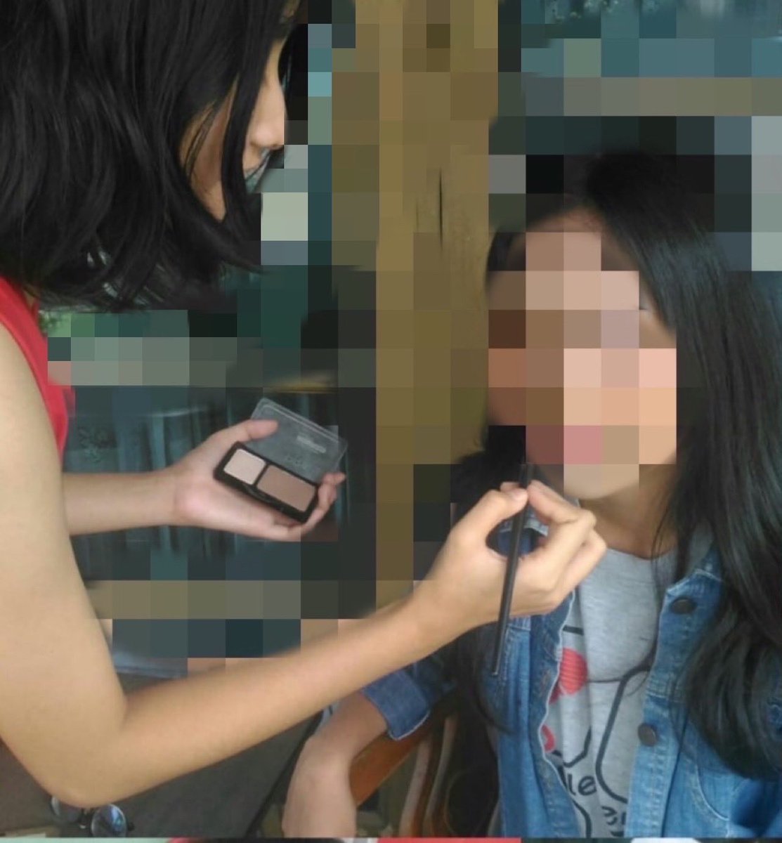 A_MutheJKT48's tweet image. #AndaiKuBukanIdolaJKT48 jadi Makeup artist, asikkk~ :-))