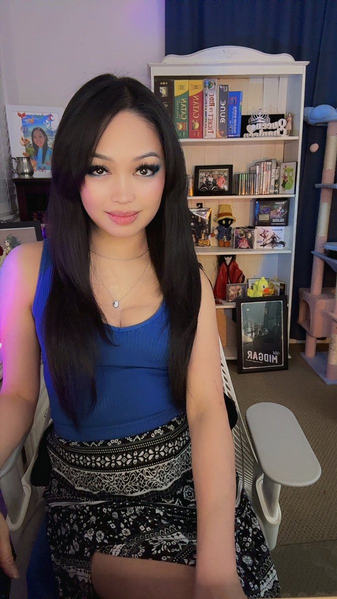 Octopathing on Octopath Traveler 0 tonight!  But first some multiplayer games!  My last stream of the week!  I hope to see you and vibe 
💖🥰💖

twitch.tv/queenchanleen