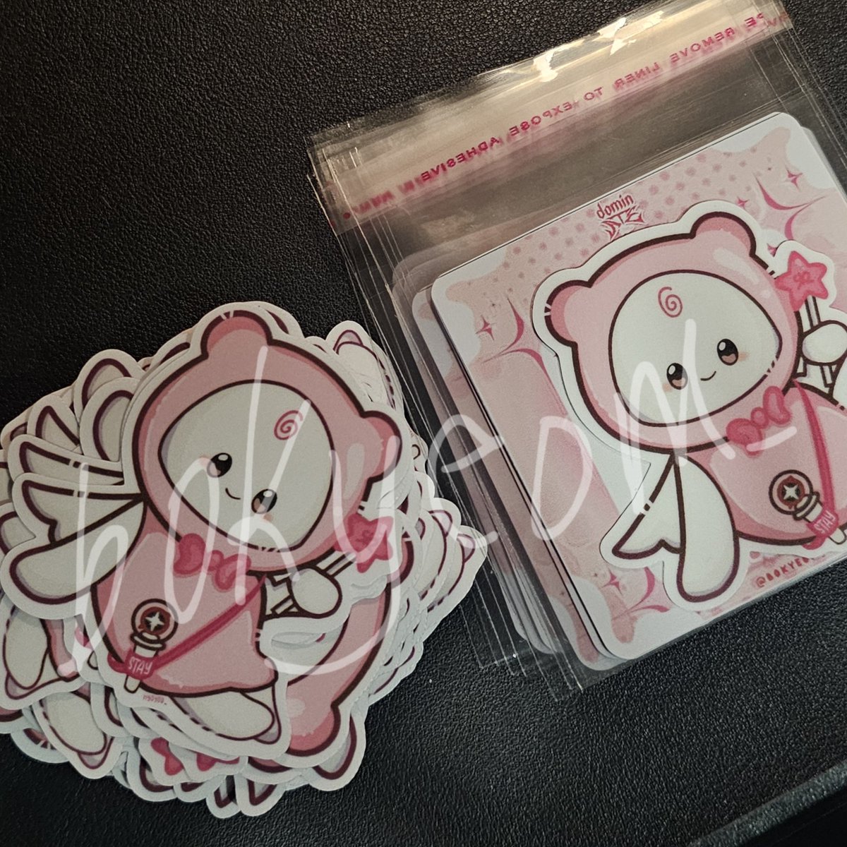 bokyeom_'s tweet photo. 🎀The Dominate Exprience🎀
ㅡfreebies by @bokyeom_

☆waterproof stayzoo sticker☆

mechanics:
♡ strictly 1:1
♡ show proof on d-day
♡ rt &amp; like this post

#DominATE
#The_dominATE_Experience 

📍Podium Feb 07, 2026 (TBA exact loc.)
⏰️ TBA
⛔️ NFS
✅️ Trade https://t.co/dcnZE1LwMV